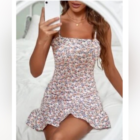 Dresses & Skirts - Dress